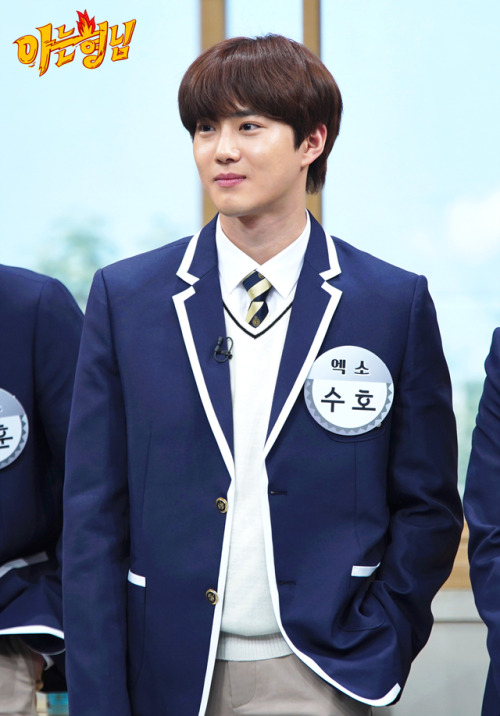 hourlykjm's tweet photo. #SUHO  #수호 @weareoneEXO https://t.co/u2ypKCpr03