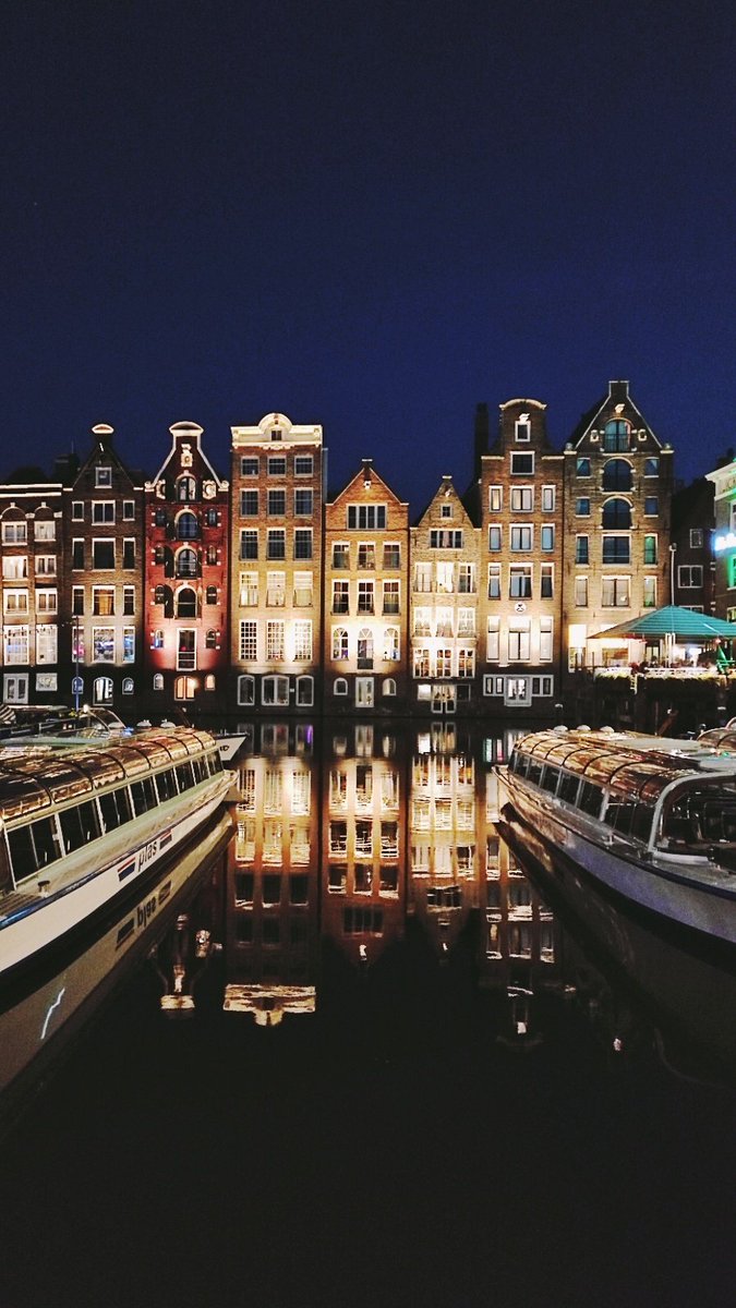 danielaoliani's tweet photo. Viaggio indimenticabile.
La magia di #damrak.
#Amsterdam https://t.co/mCkzpqdOmG