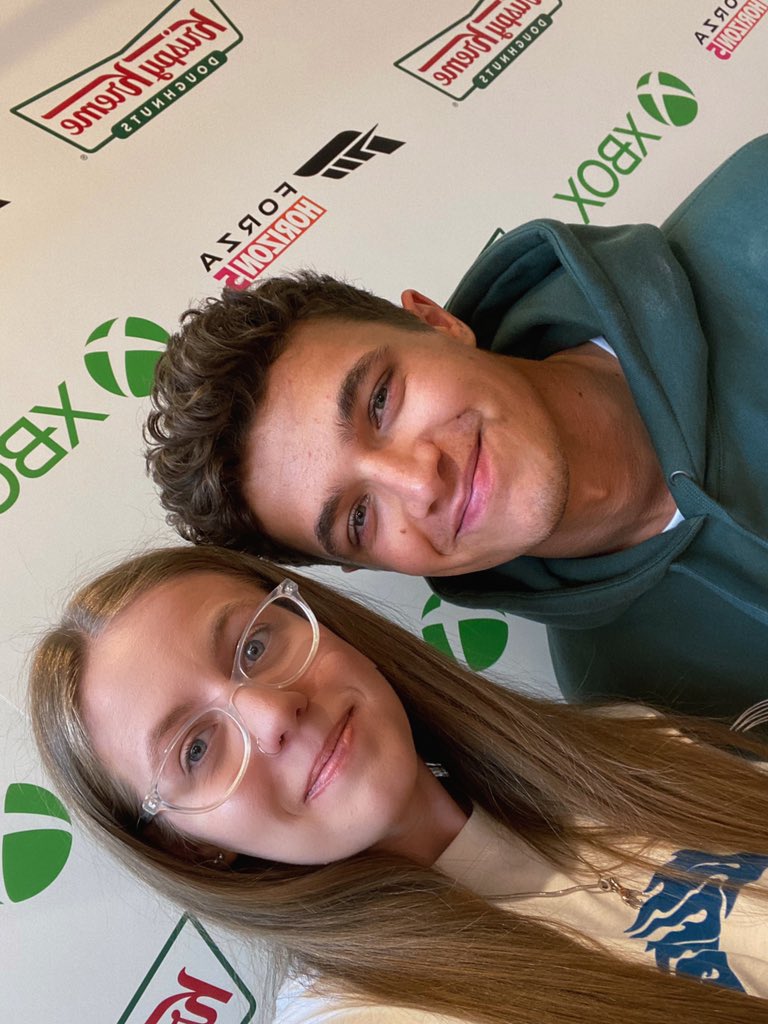 455GARRIX's tweet photo. two muppets at a donut shop 🤪🍩🤍 @LandoNorris https://t.co/TV3i2bhAcr