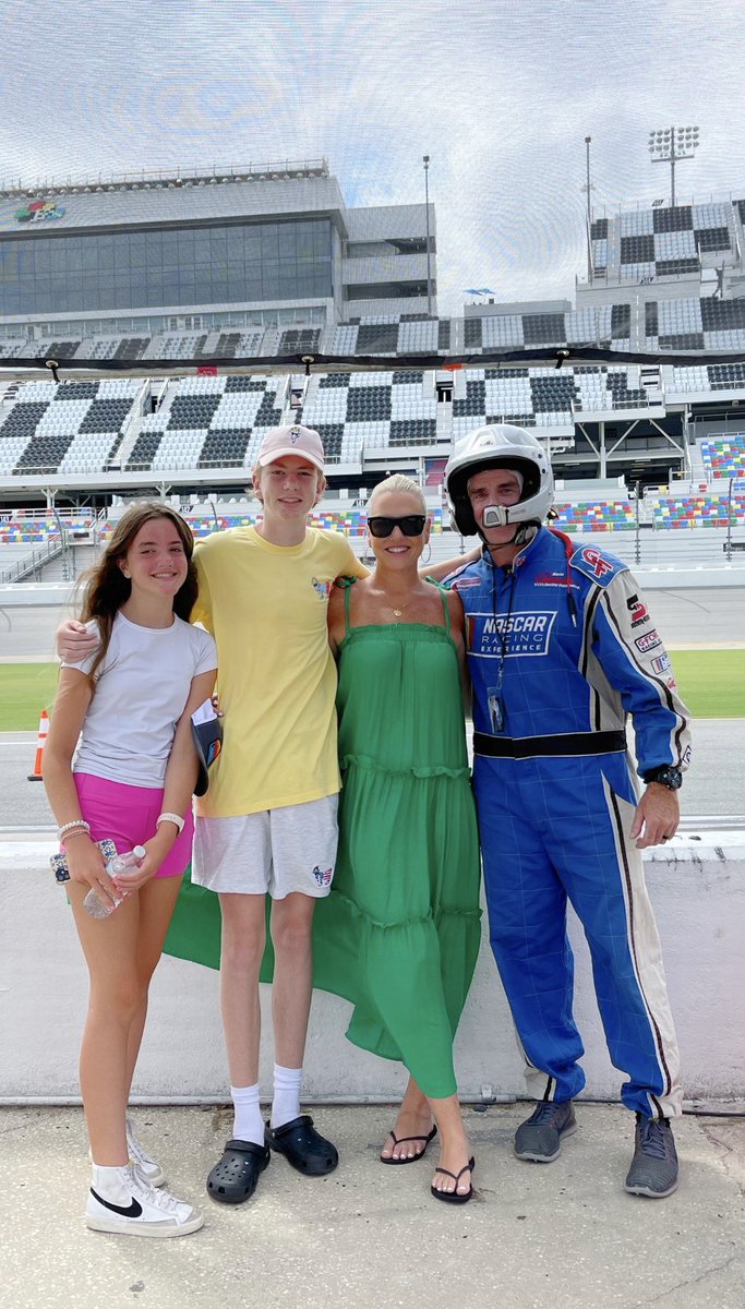 ashleydaly's tweet photo. Doing the things you do while in Florida. The Richard Petty #NASCAR experience was insane! https://t.co/H2ZqBR5LFl