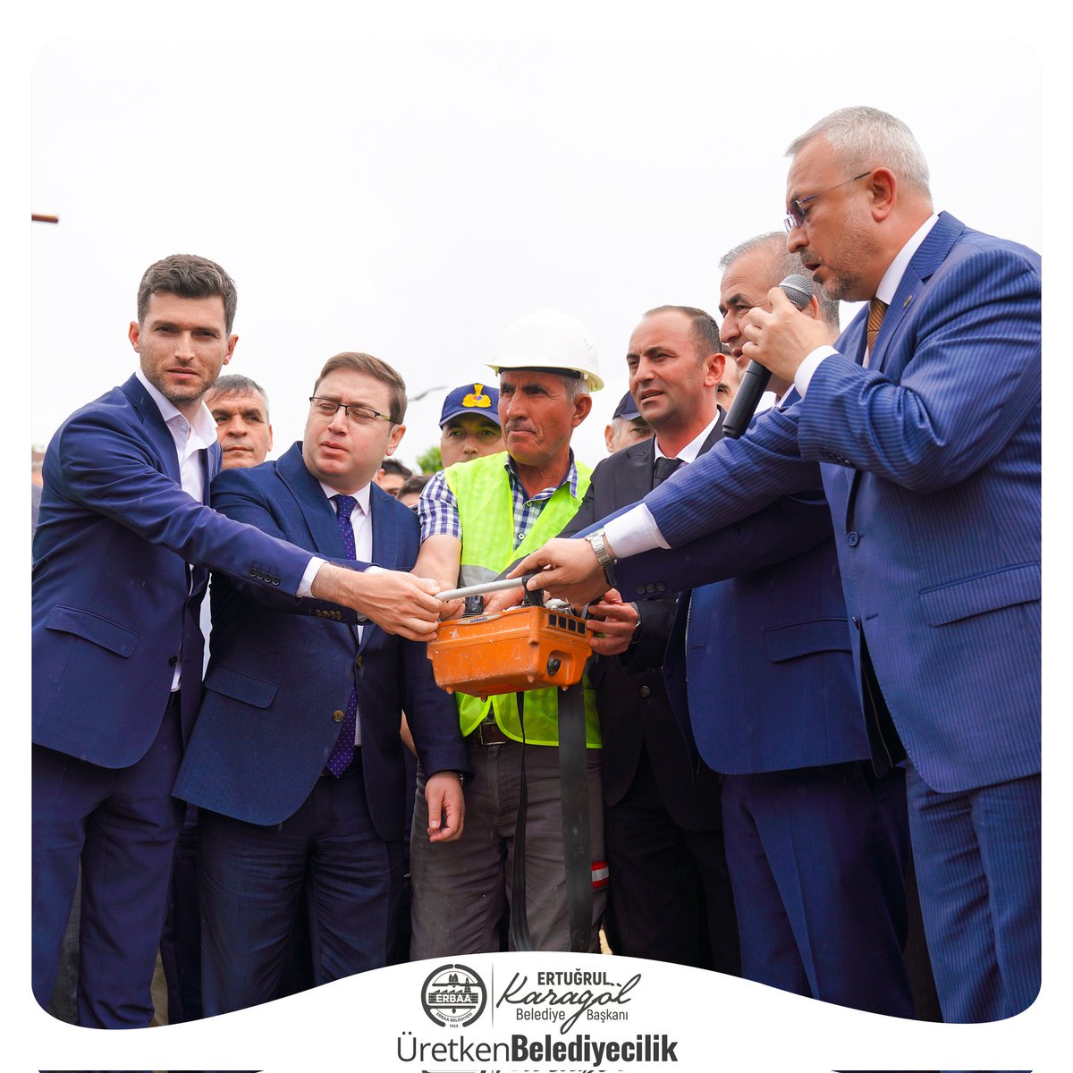 Ertugrulkaragol's tweet photo. Cami: Huzur yuvası, edep ve terbiye ocağı, ilim ve irfan dergahıdır. Büyük İslam Alimi hemşehrimiz M. Emin Saraç hocamızın memleketinde adına yapılacak caminin temel atma törenine katıldık. Tokat Valimiz Numan Hatipoğlu, Erbaa Kaymakamımız İsmail Altan Demirayak, https://t.co/nkjf37DKIT