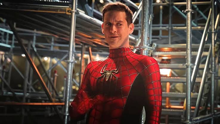 SpideyAnimated's tweet photo. Bugün ilk Spider-Man olan Tobey Maguire’ın doğum günü. En sevdiğiniz Tobey sahnesi hangisi? https://t.co/EN96XjuBRV