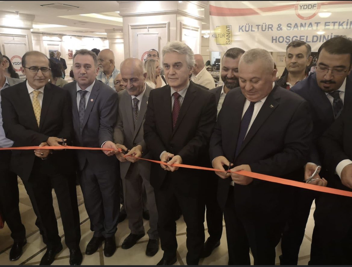 canertekelioglu's tweet photo. #CHP Genel Başkan Yardımcısı @bkusoglu ,CHP İdari ve Mali İşler Başkan Yardımcısı @erolbekts ve DP Genel Başkan Yardımcısı @cenginyurt52 ile beraber Yozgat Demokrat Federasyonu Kültür ve Sanat etkinliğine kayıldılar.
#Bülentkusoglu 
#GeliyorGelmekteOlan 
#Milletİttifakı https://t.co/Z5LKMUvHxx