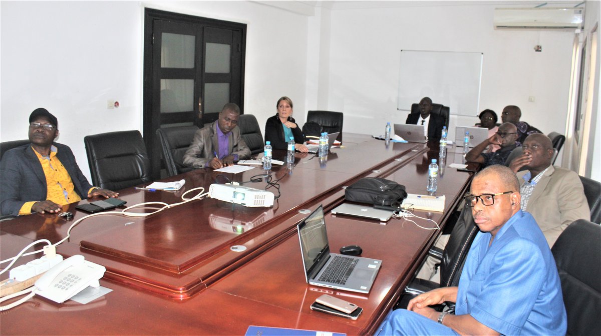 BoCEJGuinee's tweet photo. Réunion de cadrage ce matin en prélude au démarrage de l'évaluation qualitative de changement de comportement organisationnel intervenu dans les départements ministériels impliqués dans la mise en œuvre du #Projet_BoCEJ et les institutions de formation bénéficiaires du #FCCE https://t.co/GRtr8x9GGm