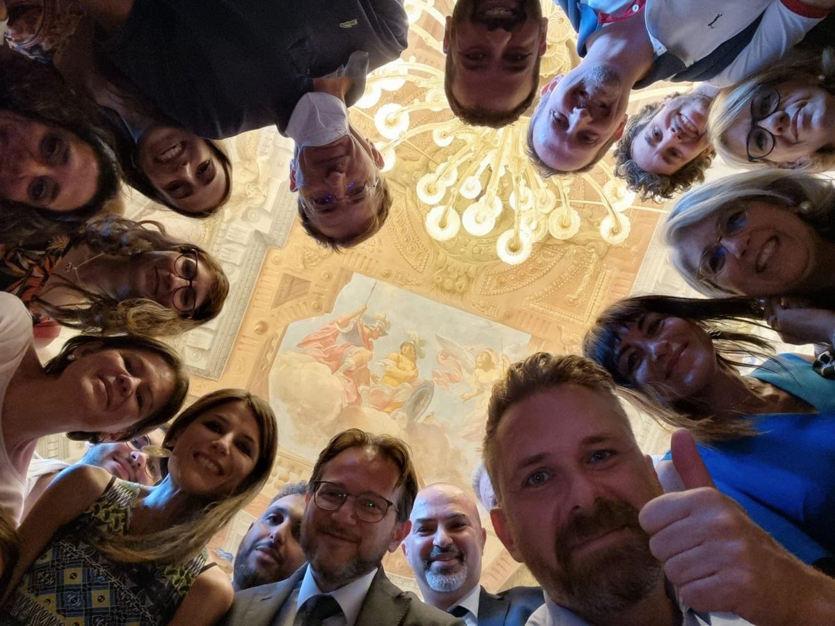 matteolepore's tweet photo. Lo #IusSoli da oggi è nello Statuto del Comune di #Bologna. Il Consiglio ha appena votato!

È un voto storico.
Nelson Mandela ha detto: “Sappiamo cosa deve essere fatto: tutto ciò che manca è la volontà di farlo.”
#Bologna l’ha fatto ❤️💙

@EnricoLetta https://t.co/9mUPZmaDGy