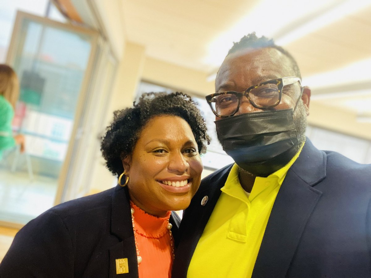 MOAAA_DC's tweet photo. @MBSYEP has changed the lives of many #Washingtonians. Thanks to @MayorBowser @DOES_DC @ServeDC @DC_HSEMA and @udc_edu the legacy of the #SummerYouthEmploymentProgram continues. #DCValues https://t.co/4CTT2znSOv