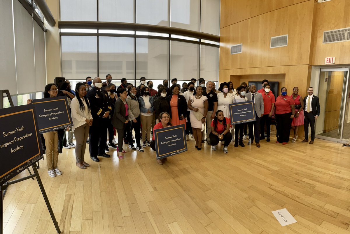 MOAAA_DC's tweet photo. @MBSYEP has changed the lives of many #Washingtonians. Thanks to @MayorBowser @DOES_DC @ServeDC @DC_HSEMA and @udc_edu the legacy of the #SummerYouthEmploymentProgram continues. #DCValues https://t.co/4CTT2znSOv