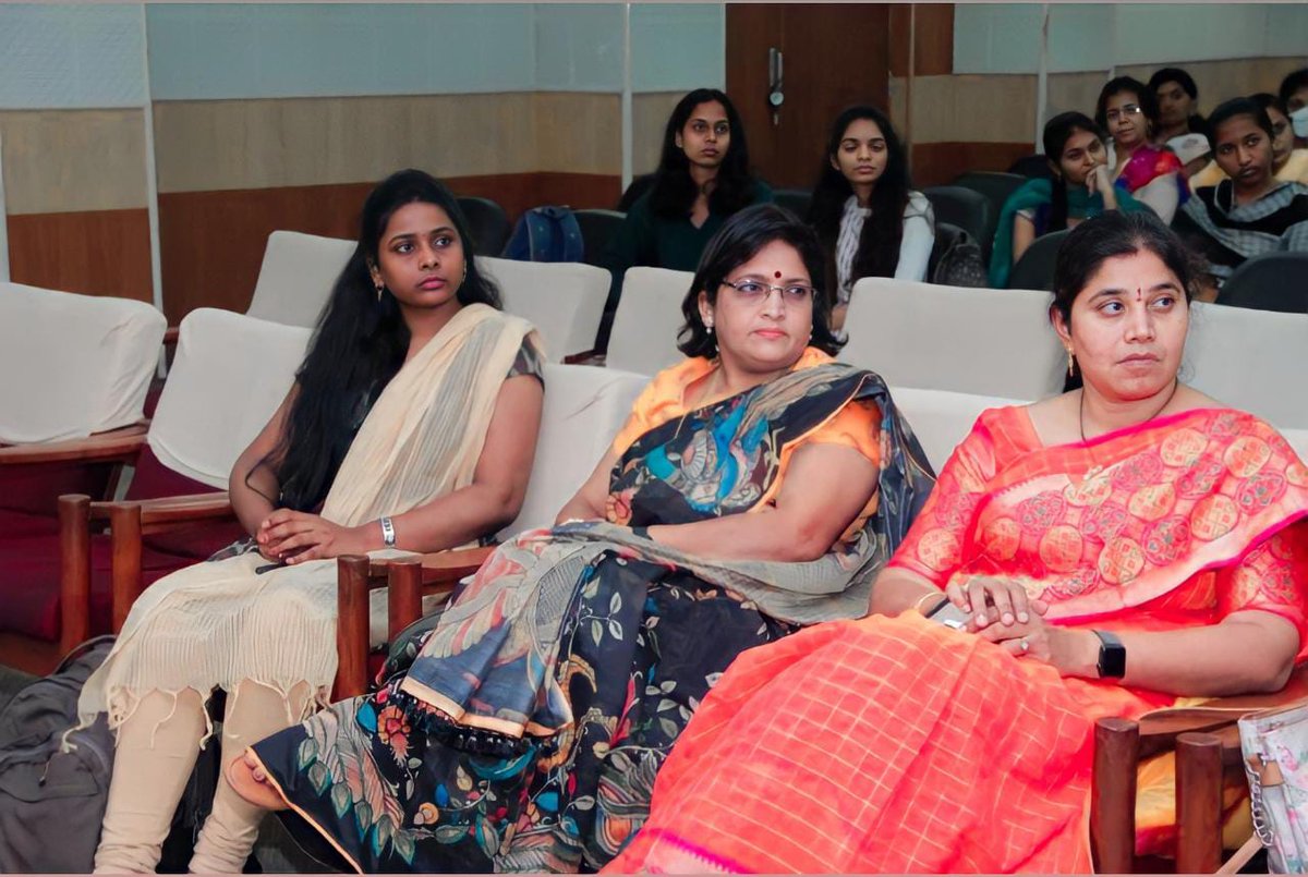 agrighar's tweet photo. We took a participation in today's today's International MSME Day celebrations @nimsme Yusafguda.
#Workshop on "Building Bankable MSME's"
Here 👇 is the few glimpse of the event !!
#Agrighar team & #WEAIM members
#msme #MSMEDay #nimsme #business #entrepreneur #agrighar https://t.co/7LW4D90qxl