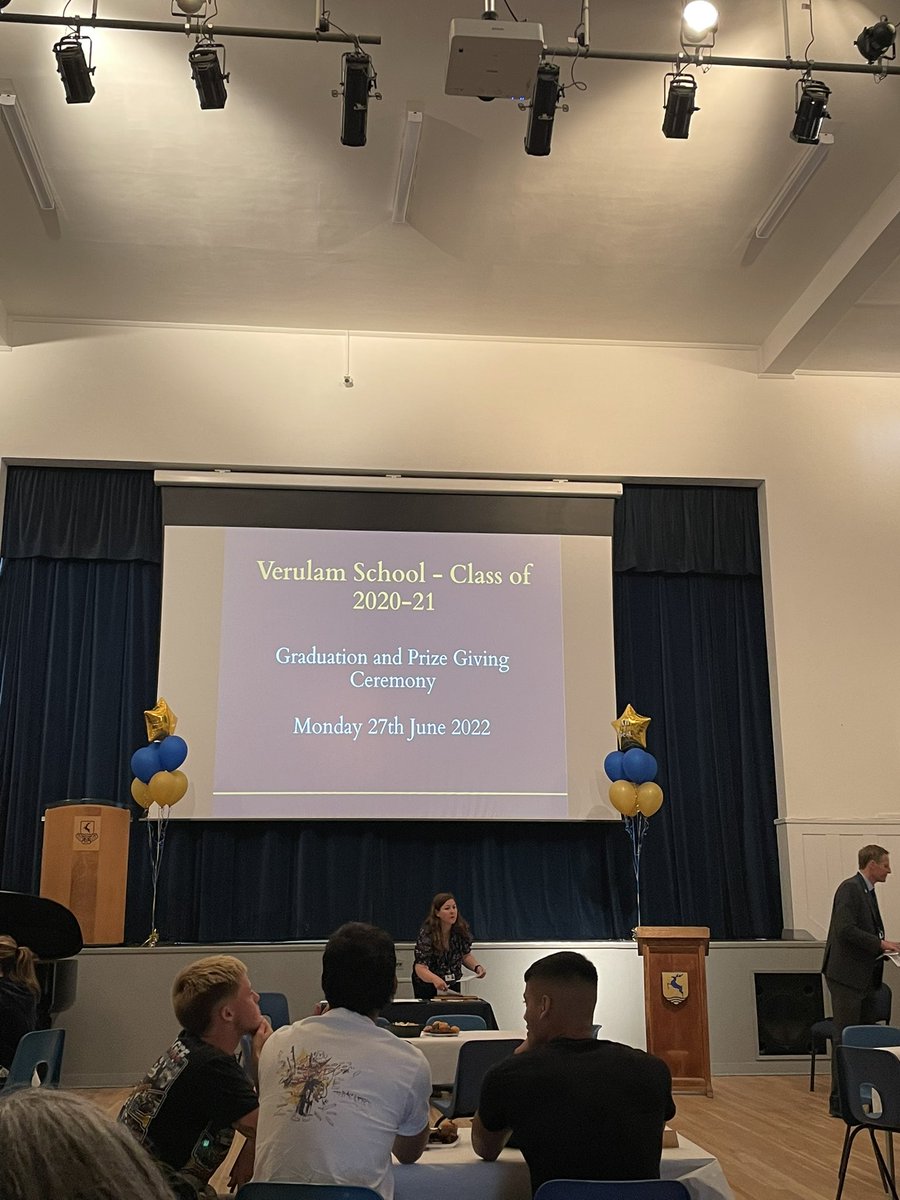 Can’t explain how good it feels to say hello and goodbye to so many from my classes from ‘21. So proud of them ❤️