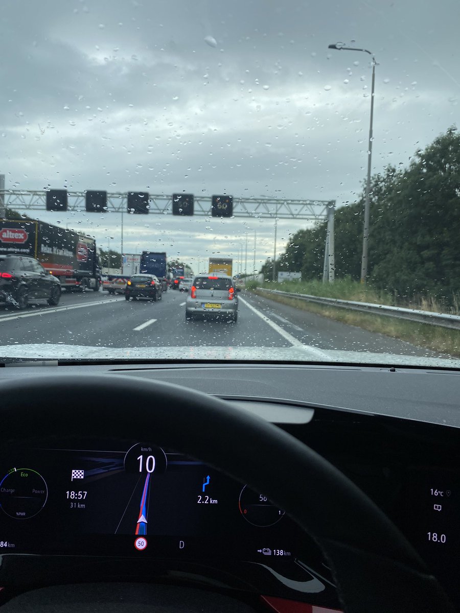 riannedewilde's tweet photo. Als je dan in de file staat om naar huis te gaan is die #boerenopstand wel een keer genoeg geweest. Laat gewoon die snelweg met rust. https://t.co/8ecd9Wt0sr