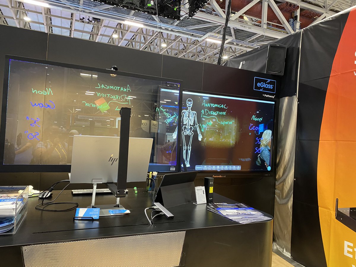 Darshell's tweet photo. Check out eGlass #geteglass https://t.co/RfRAeGeCq5