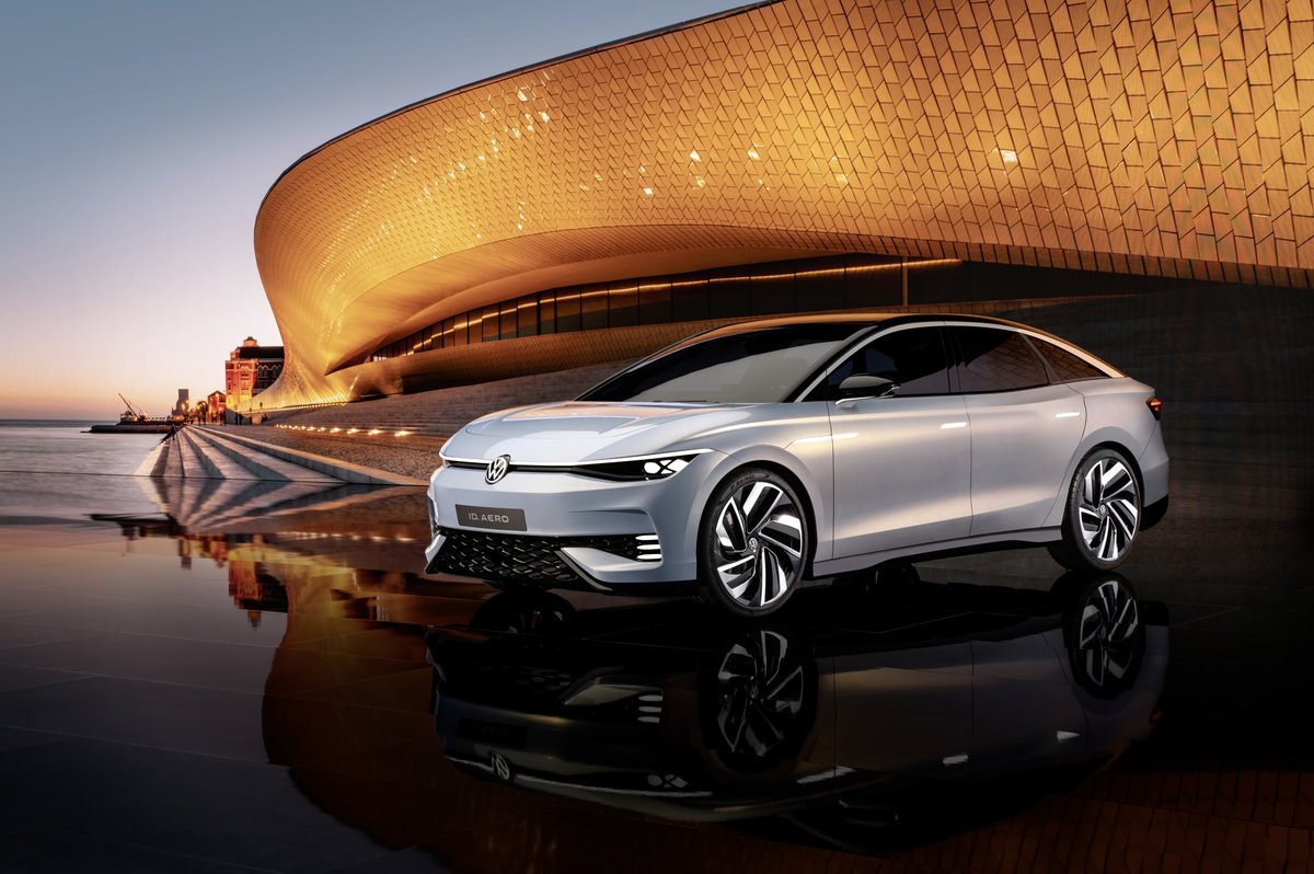 JackTalksTires's tweet photo. #VW just published photos of the #idaero (ID. AERO). Still in the concept stage, according to VW it will be coming to North American in 2024. FYI: it boasts a 600 km (373 mile) range, and for tire geeks it rides on massive 22-inch @Pirelli P Zero Elect tires. https://t.co/9Cs8KEIJfk