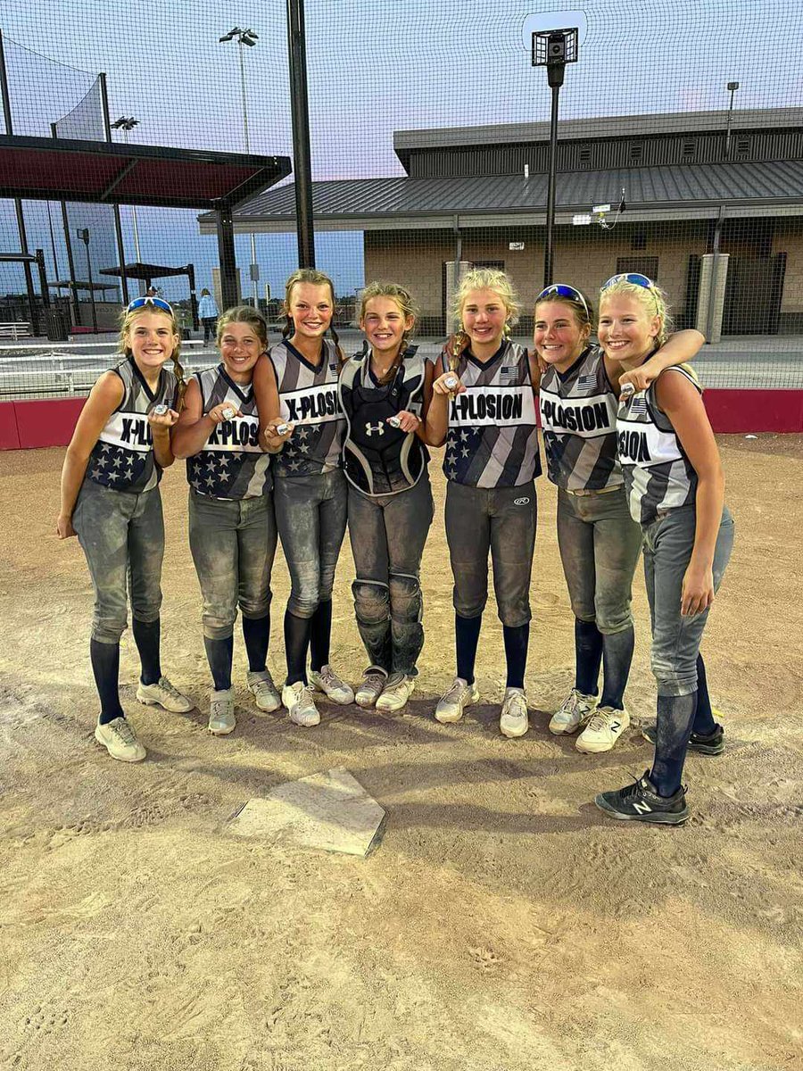 SoftballPV tweet picture