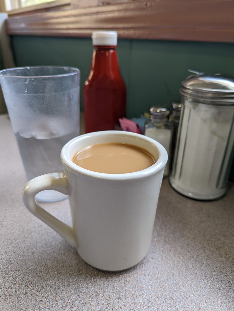 justapng's tweet photo. If the diner doesn't look like this then I don't want it. https://t.co/xd5s2Kkv9d