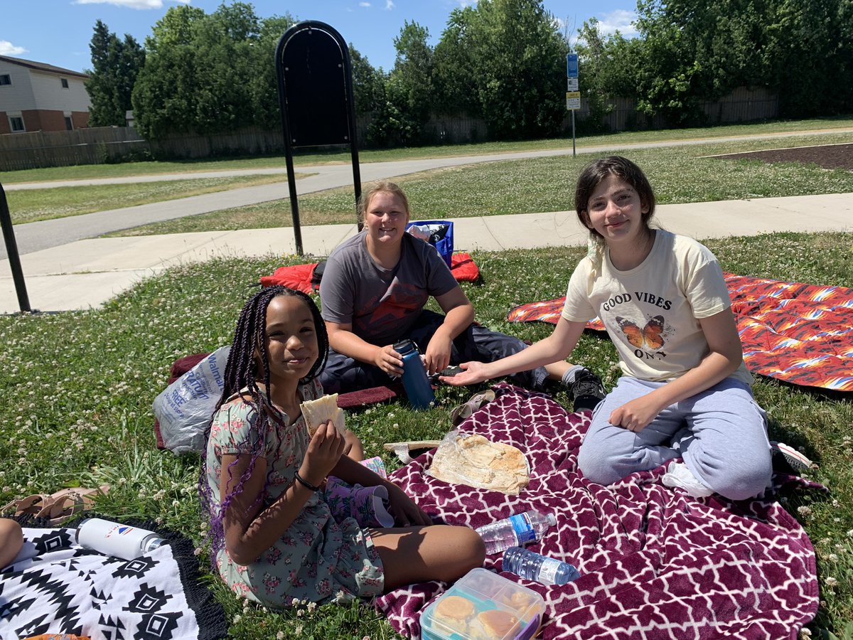 Awesome day for a year-end picnic! <a href="/gecdsbpro/">GECDSB PR</a> <a href="/JAMMustangs/">McWilliam Mustangs</a>