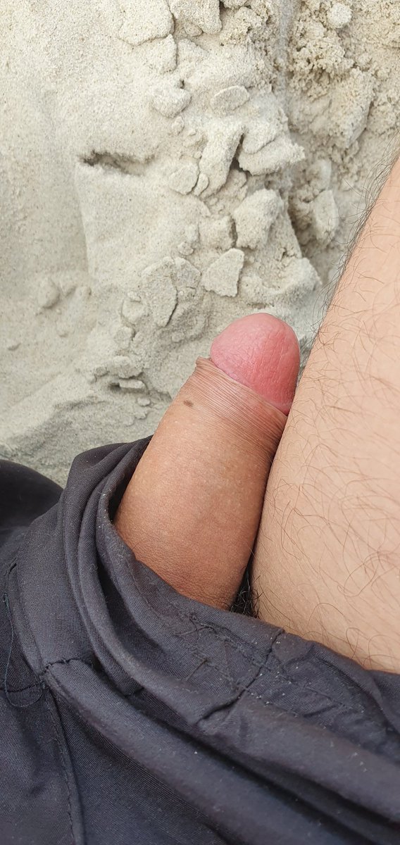 _CWBi_'s tweet photo. Saudades da praia né https://t.co/N40pXKREX4