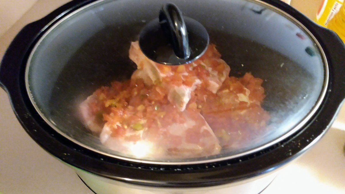 enthusmiasma's tweet photo. Today on Low Effort / Sore And Stiff Monday, we're smothering pork chops in the slow cooker. #cookt https://t.co/ShDmsSFejK