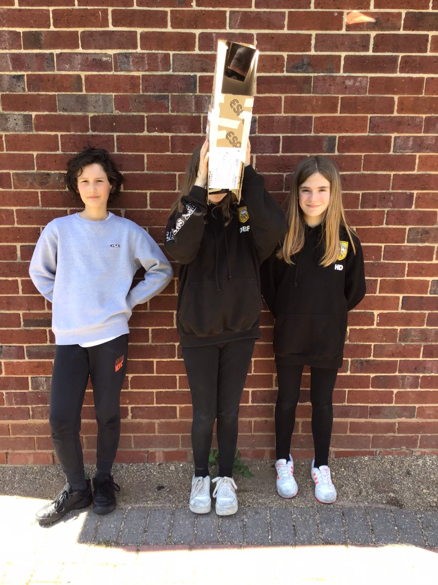 Stjohnscoventry's tweet photo. Year 6 had fun in Science thinking about the line of incidence and reflection to create some great periscopes. #science #practicallesson #fun https://t.co/tCpwpF6PPN