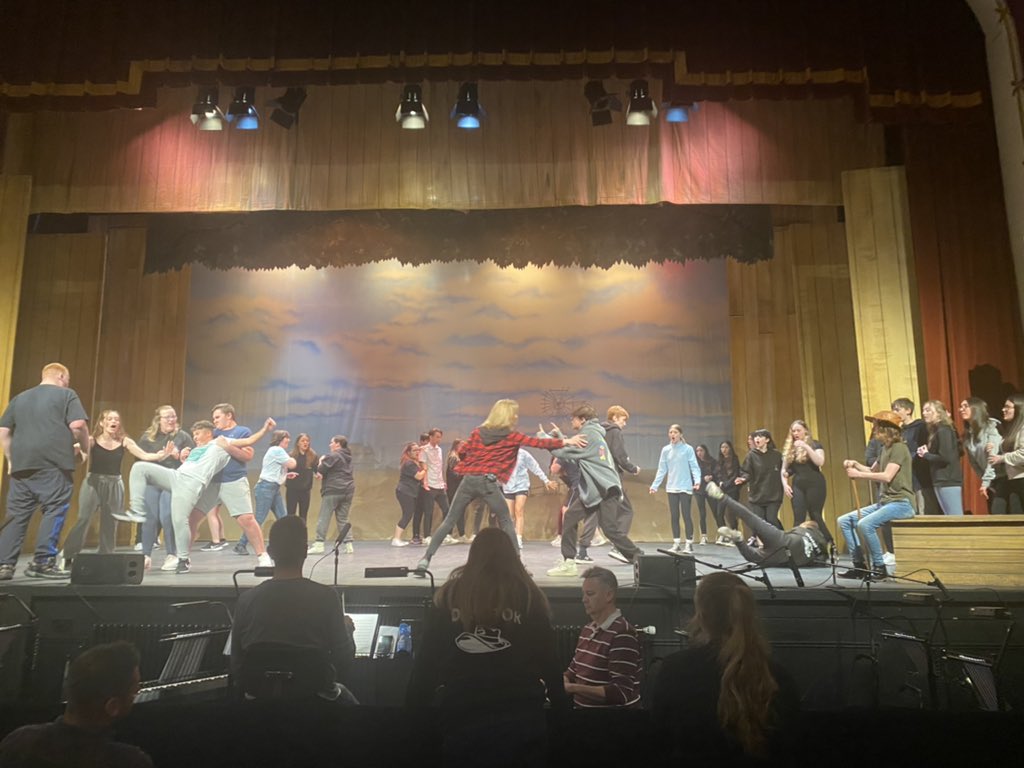 A successful Technical rehearsal today, the dress has just started, pupils are looking fantastic 🤠<a href="/tcsmusicdept/">TCS Music</a> <a href="/TCSdramadept/">TCS Drama</a> <a href="/TreorchyComp/">Headteacher</a>