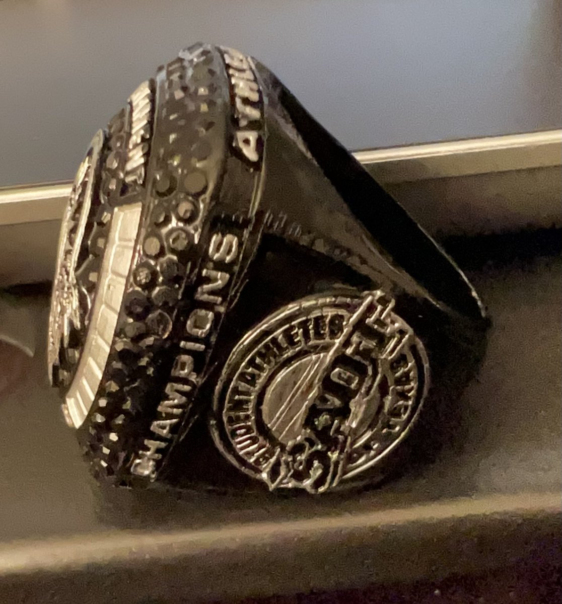 xplosionteam1's tweet photo. From Ups and downs the past couple of weekends to getting it back together with a fresh start and new beginnings.  Great TEAM ball!! THEY ARE BACK!!

SAOT Ring Championships Tourney Champs!!!
#greatbounceback
#seasonreallystartsnow!!
#Xplosionon3Familyon6💙🖤💙 https://t.co/l8S6S8wL25