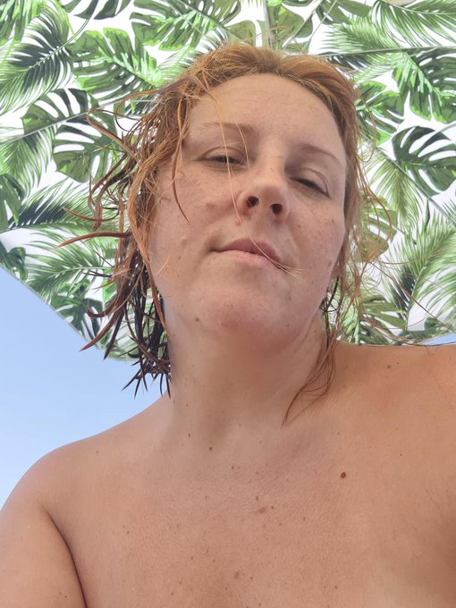 Let's relax on a nude beach today, are you with me!? https://t.co/y0uJ3b6i1I<a href="/tag/redhead"class="tags"><span>#redhead</span></a>