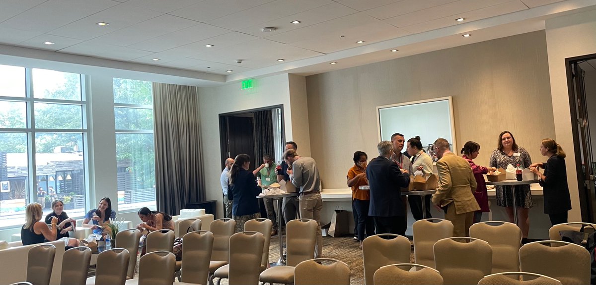 ESO_South's tweet photo. ESO was happy to sponsor a luncheon for members of our newly-redesigned mentorship pods at the #SSSL22 conference. If you’re interested in joining a mentorship pod, email emergingscholarsorg at gmail dot com. https://t.co/rV4JRJkLnR