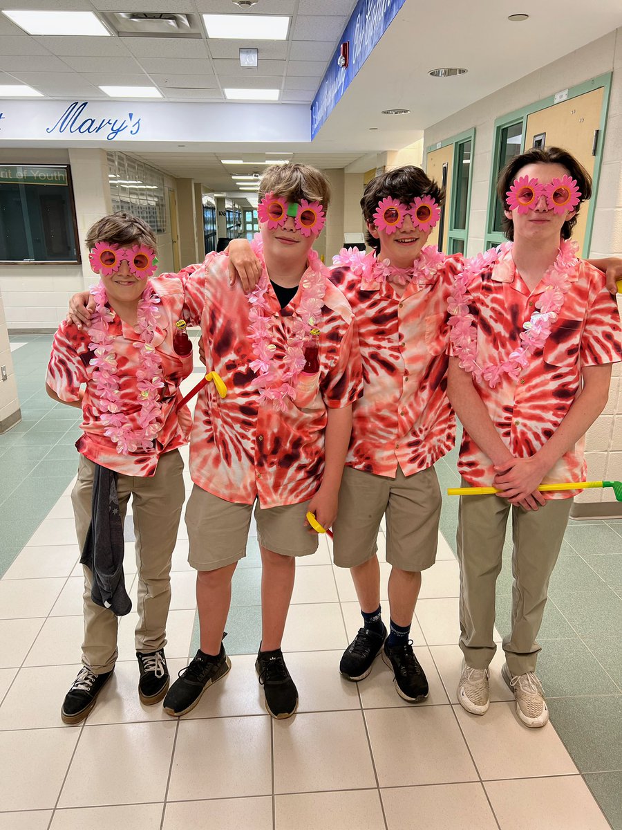 St_DominicCSS's tweet photo. These grade 9’s look ready for summer and next year’s golf team too!! #domspride #strongerbettertogether https://t.co/0GSBVGajdQ