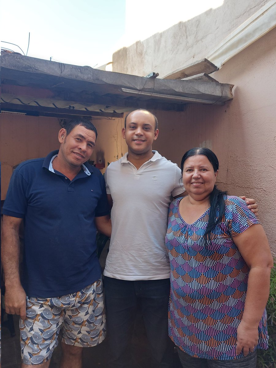 thiagobezerradf's tweet photo. Com o casal de amigos e apoiadores Angela e Juvenal. https://t.co/fEfsd4IwmX