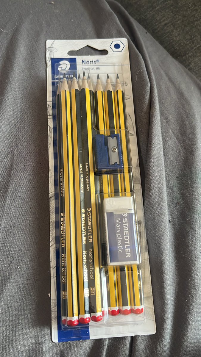 bonecarcus's tweet photo. All I wanted was a good blade and now I have loads of pencils ( can't lie tho this is a great brand do deep #syros )
#bladecore #bloodcore #forbidanjelly #shwtw #syrotwt #strawberryfillingtwt https://t.co/CIob7f74cH