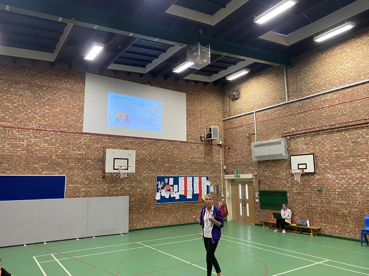 makingmecharity's tweet photo. Helen and Liz delivering the ‘Adults in L plates’ workshop assisted by Matt this morning at Holywell. Back again tomorrow to do the final year 8 classes- 180 students in total!
#workshop #moveup #makingme #teaching #education #mentalhealth https://t.co/uvgNjo3OhA