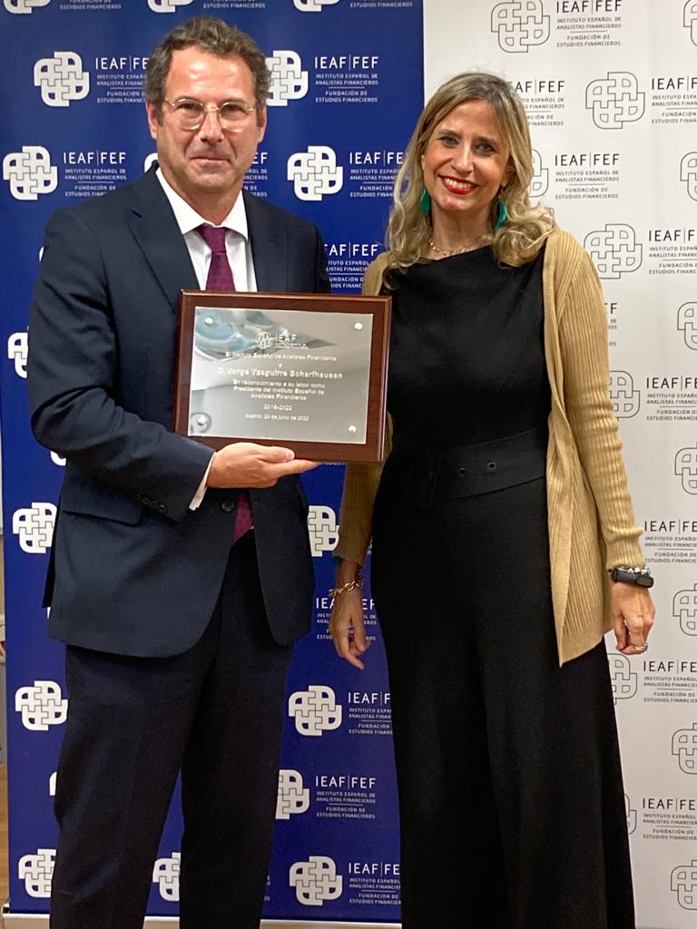 Lola Solana, nueva presidenta del Instituto Español de
Analistas Financieros y de la Fundación de Estudios
Financieros (IEAF-FEF) ieaf.es/images/1/lola_…
<a href="/mdscampins/">Lola Solana</a> <a href="/FEF20/">FEF</a>