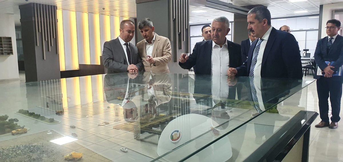 mahmutgurcan's tweet photo. 📍Afyonkarahisar

Tarihi Kalesi, rengarenk konakları ile Afyonkarahisar’da, Belediye Başkanımız Sayın Mehmet Zeybek’i ziyaret ederek, belediye çalışmaları, hizmetleri ve projeleri hakkında istişarelerde bulunduk.

Kıymetli Başkanımıza nazik karşılamaları için teşekkür ederim. https://t.co/Zgr01IlnXM