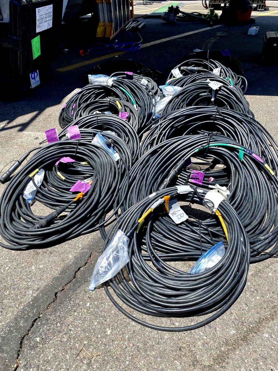 reddusfoximus's tweet photo. Post-Stanley Cup #cablep0rn https://t.co/2bGYj5Pew3