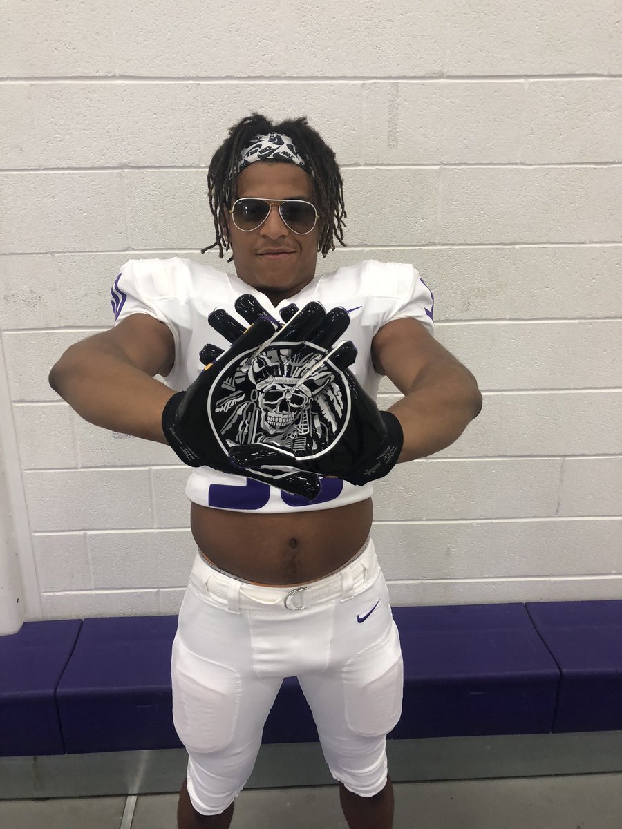 ROCKYSMART75's tweet photo. Jyreese Jones showing off our new gloves.    🔥🔥🔥🔥🔥 @SangerIndianFB https://t.co/4ZCCVjgOrr
