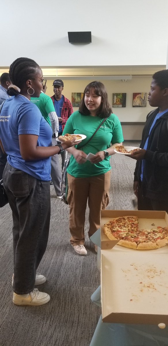 CIAdvantage's tweet photo. In-person participants at @CIAdvantage #yemp Youth Entrepreneurship Mentorship Program launch networking. In #edmonton #alberta #Canada. #edmontonyouth #CanadaYouth #westerncanadayouth https://t.co/P8xMsprxcO