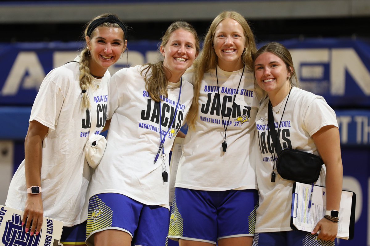 GoJacksWBB's tweet photo. All smiles for another week of camp! 😄

#GoJacks 🐰 https://t.co/sdviaTdzdR