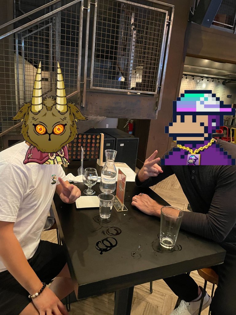 SidechainGavin's tweet image. 1/Shout out to @SOLBigBrain for his dedication to supporting the ecosystem and builders!

He hopped off a plane and was immediately down to meet 1 on 1 and grab beers for a few hours! It means A TON that despite how busy he is, he'll spend time getting to know teams and portco's!