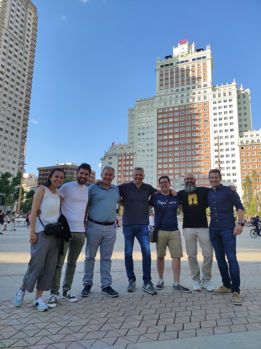 asiertarancon's tweet image. #DotNet2022 Azkoyen Team! @dotNetConfSpain