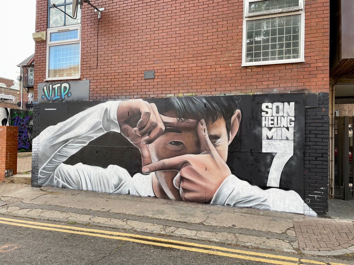 So my brother <a href="/GnasherMurals/">Gnasher</a> did a thing today in Tottenham <a href="/Sonny7/">Son Heung-min</a> <a href="/SpursOfficial/">Tottenham Hotspur</a> <a href="/pokeefe1/">Paul O Keefe</a> <a href="/vkon1/">V K</a> please share 🙏🏻