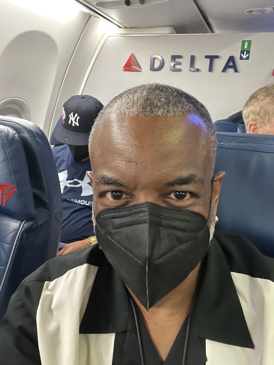 LeVar Burton tweet media