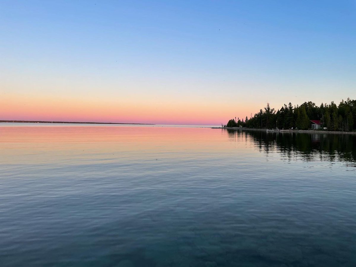 April_Jackman's tweet photo. Lake life.

#tobermory #summersunsets #summer22 #hudsonsrock https://t.co/fSJWsxAySJ