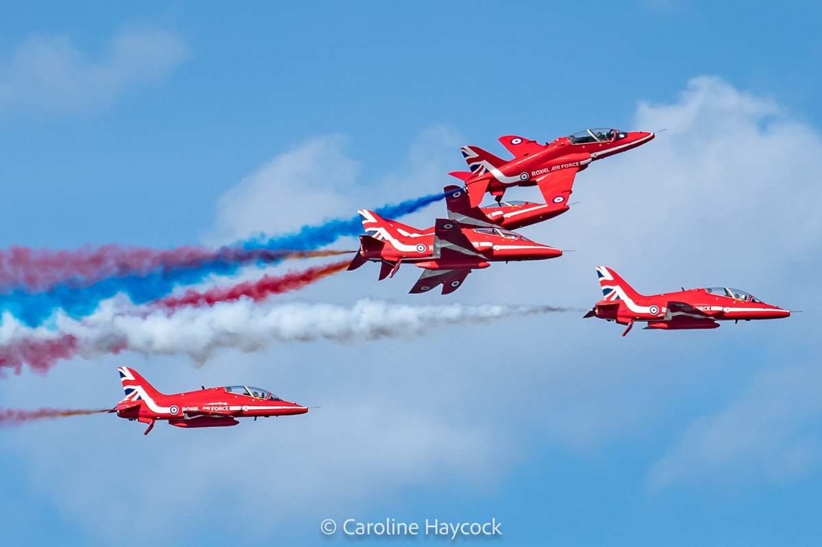 Caz801's tweet image. Some rollbacks @rafredarrows #ArmedForcesDay2022 Cleethorpes.