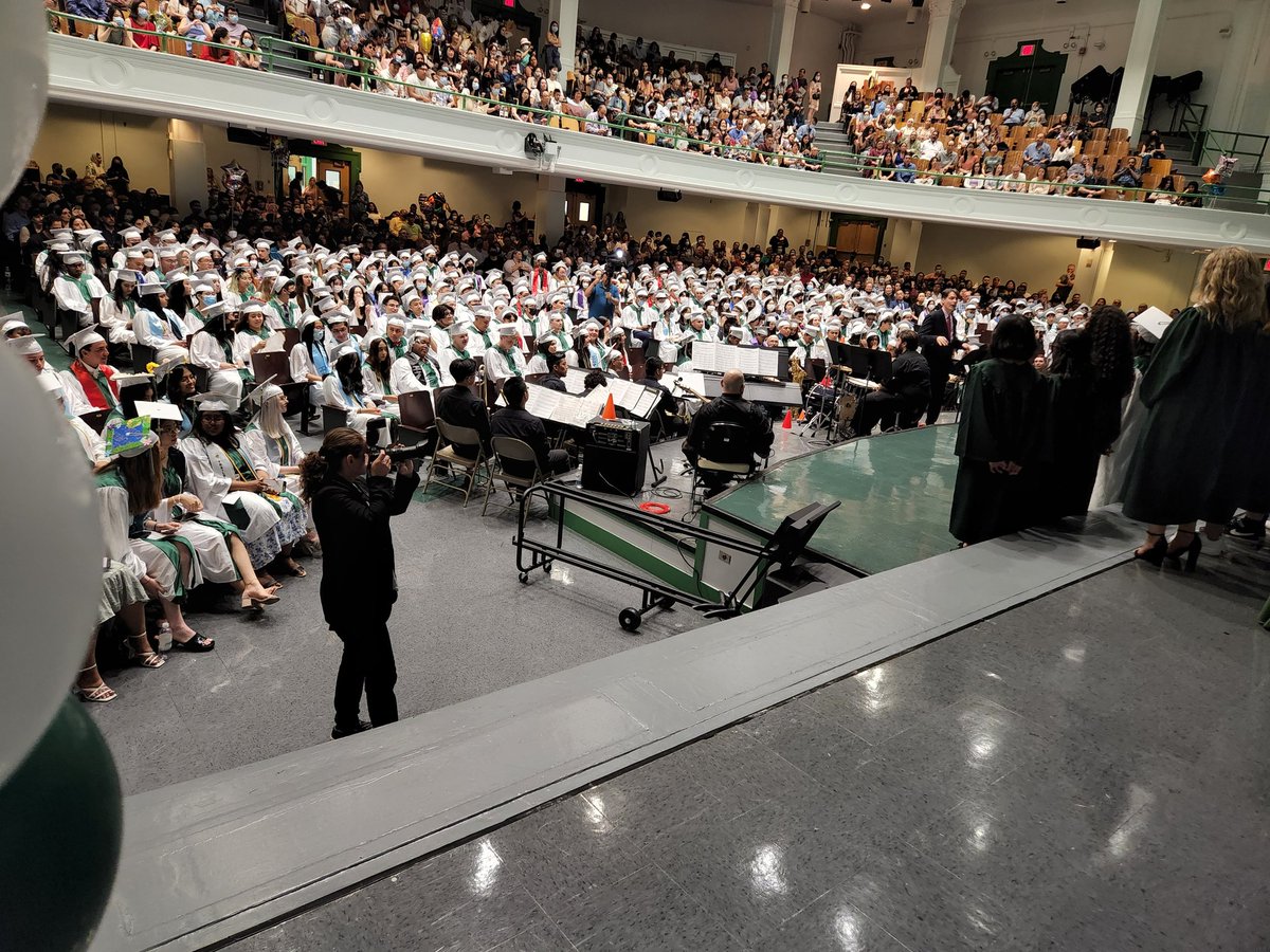 NewUtrechtHS's tweet photo. There is no stopping a Ute Graduation!!!!!!   #Classof2022 #utepride #rainraingoaway  @NYCSchools https://t.co/c1i3CJvMfx
