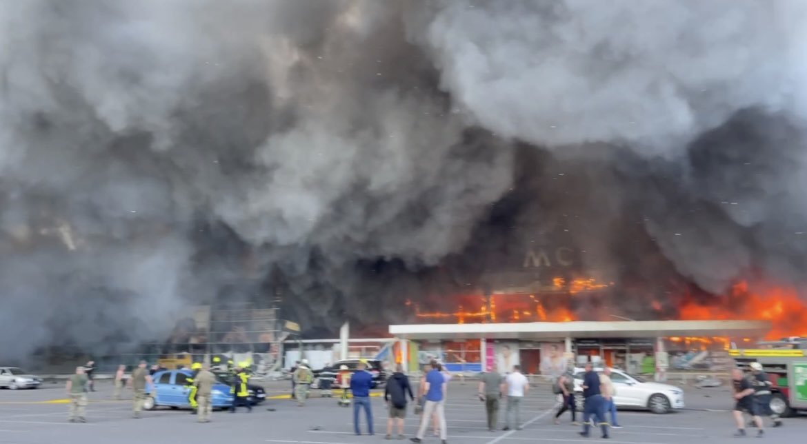 Mall in Kremenchuk, Poltava region. More than 1000 people were inside this Monday. Russian rockets hit it. Now there are more than one hundred dead and few hundred injured. These numbers are unimaginable. #RussiaIsATerroristState