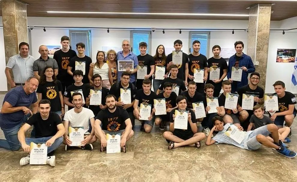 steampunk_1577's tweet photo. Thank you for the recognition! Yesterday each of our team members got a Certificate of Appreciation by Ra'anana's mayor. https://t.co/flDPn0C0hI