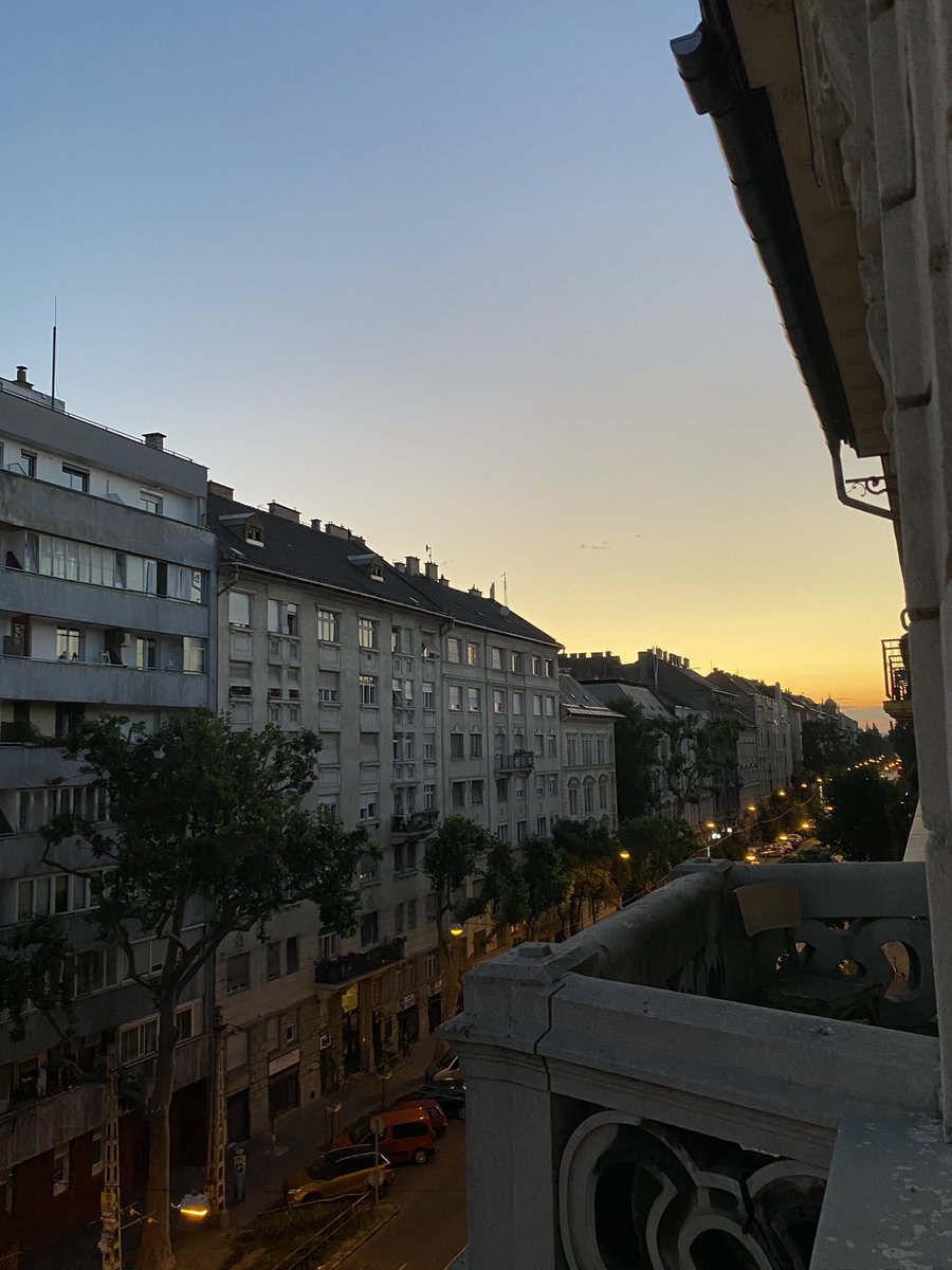 verespalmaa's tweet photo. leneztunk mi a helyzet a fovarosban https://t.co/CAi029gtKR