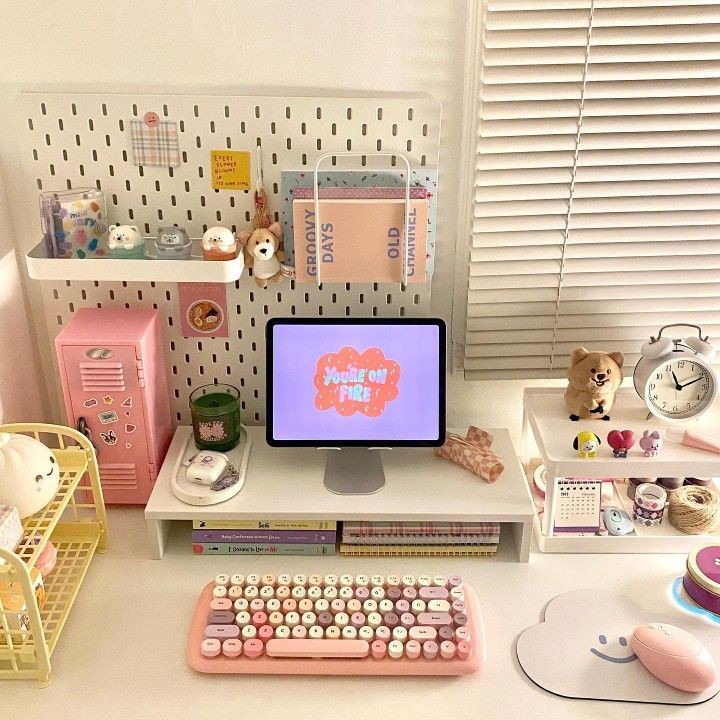 milkybuun's tweet photo. 🎓 Barang" yang bisa bikin meja belajar glow up ₓ˚. ୭
┈┈⋆ aesthetic, simple, cute, random things..

help like n rt guys 🫶🏻

a thread ; https://t.co/acXa9tQl4G