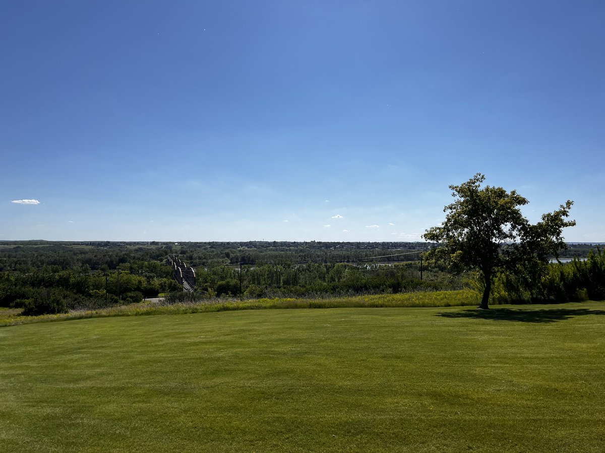 jeremycockrill's tweet image. From any view, the river valley in the Battlefords is something special. Walking around this weekend reminded me how grateful I am to live in this part of the world.