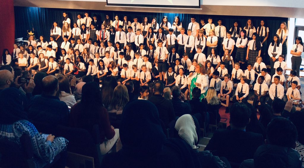 Mearns_Primary's tweet photo. What an amazing P7 Leavers Service. We are so proud of the class of 2022 and wish them the best of luck as they move onto high school after the summer! 😃😃😃 https://t.co/1w2TsRUHoA