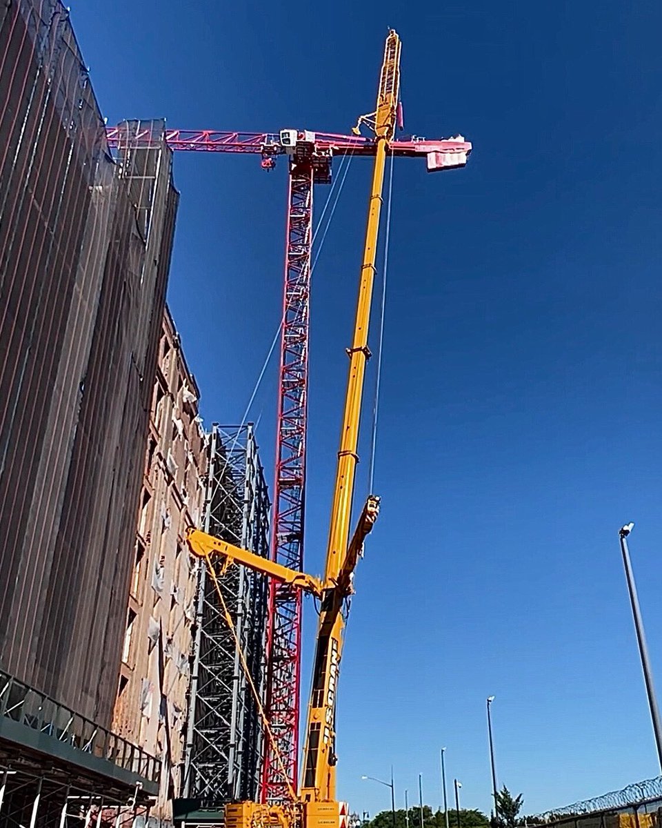 auringer_thomas's tweet photo. Two pieces of state-of-the-art machinery working synergistically! Pictured is our Liebherr LTM 1350 assist crane erecting the boom of   our Potain MDT 389 tower crane, 

☎️ NYC office: 718-456-6500
FL office: 754-206-6267 or visit https://t.co/BYOIymJQe5 https://t.co/uhzdUpHNQ6